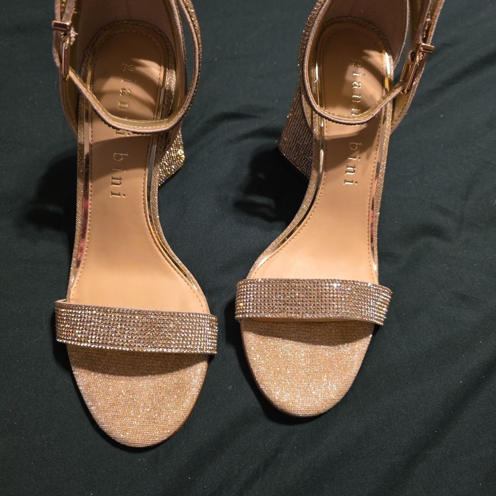 Gianni Bini Gold Heels Sparkly Glamour